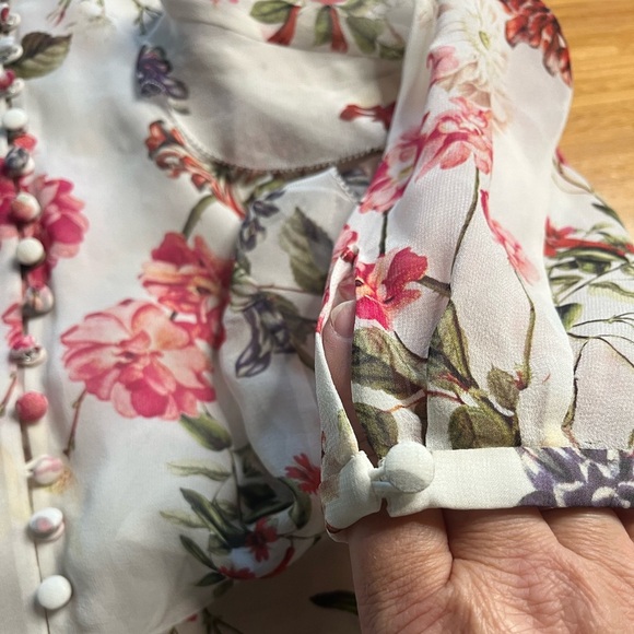 NWOT Nicholas- Silk Floral Blouse. Size US 8 - Picture 7 of 8